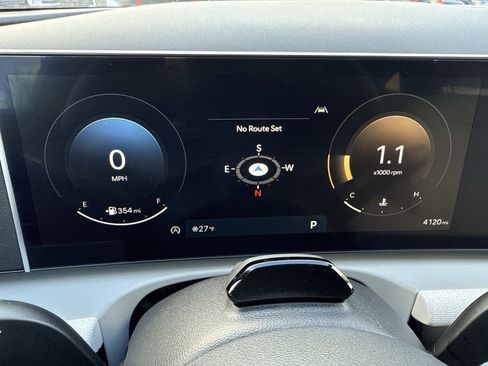 Certified 2025 Hyundai Tucson SEL image 12