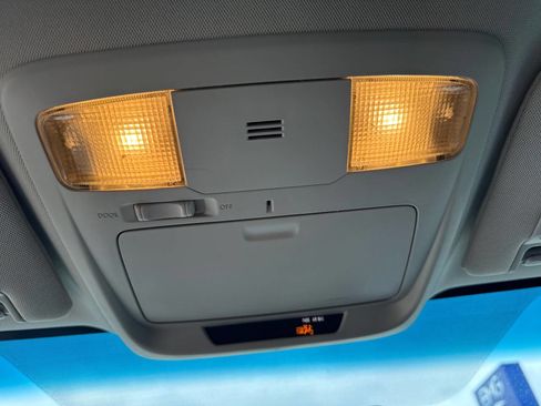 Used 2017 Subaru Outback 2.5i image 23