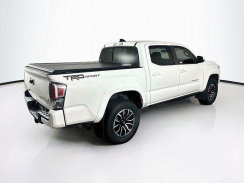 Used 2022 Toyota Tacoma TRD Sport w/ Technology Package RWD image 9