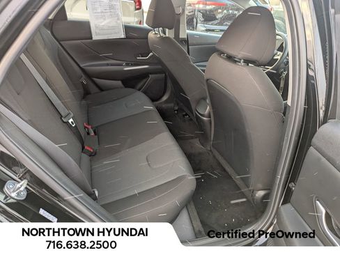 Certified 2023 Hyundai Elantra SE image 30