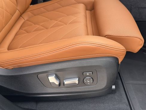 Certified 2025 BMW X5 xDrive40i w/ M Sport Package image 25