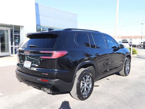 Used 2024 GMC Acadia AT4 w/ Luxury Package image 13