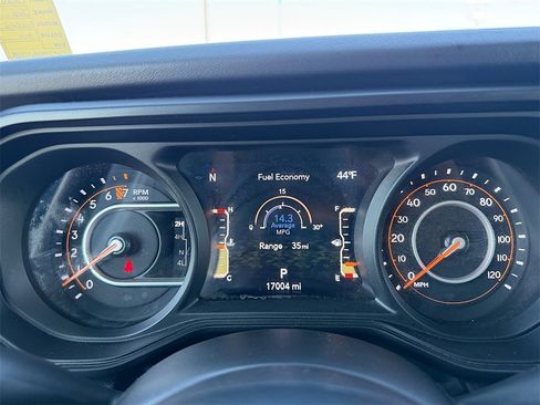 Used 2024 Jeep Gladiator Sport image 12