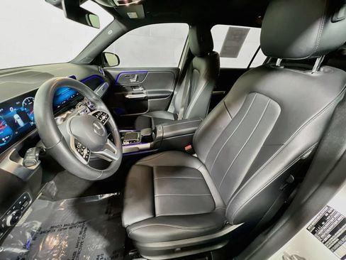 Used 2020 Mercedes-Benz GLB 250 4MATIC image 18