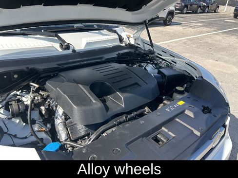 Used 2020 Land Rover Defender 110 HSE image 16