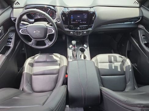 Used 2023 Chevrolet Traverse RS FWD image 14