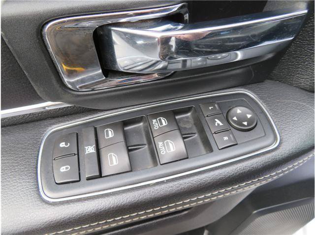 Used 2017 RAM 1500 Laramie AWD/4WD image 29