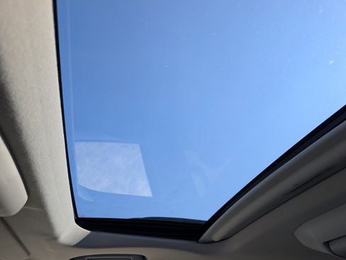 Used 2015 Toyota Sequoia Platinum image 28