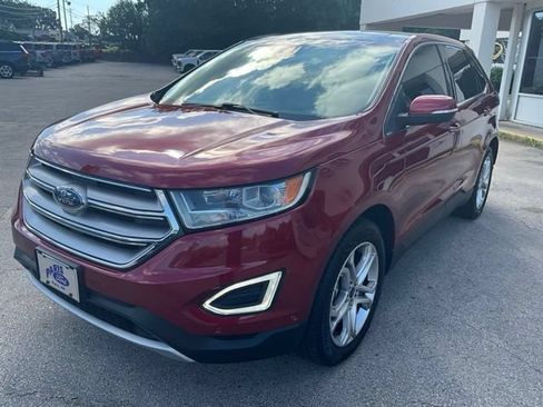 Used 2015 Ford Edge Titanium w/ Equipment Group 302A FWD image 9