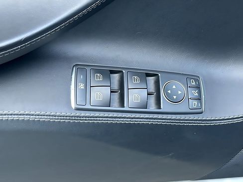 Used 2017 Tesla Model S 75 RWD image 13