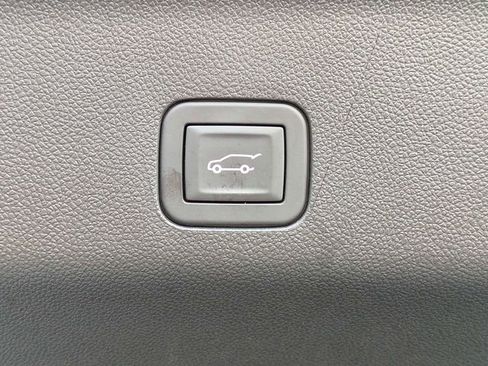 Certified 2025 Cadillac Escalade ESV Sport Platinum AWD/4WD image 13