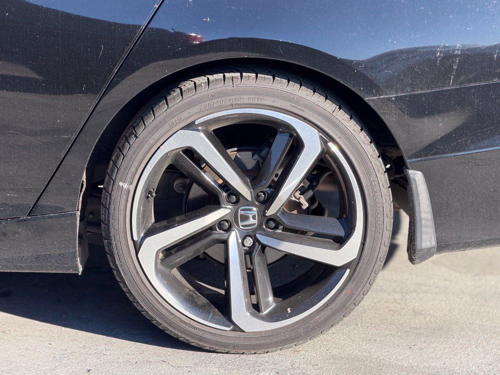Used 2019 Honda Accord Sport image 3