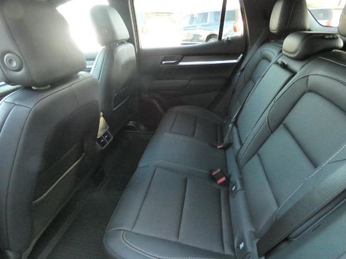 New 2027 GMC Terrain Elevation w/ Elevation Premium Package AWD/4WD image 13
