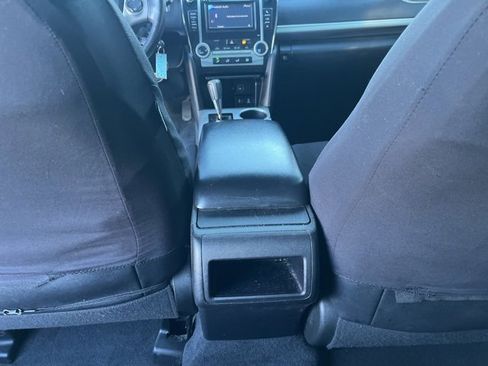 Used 2013 Toyota Camry SE image 15