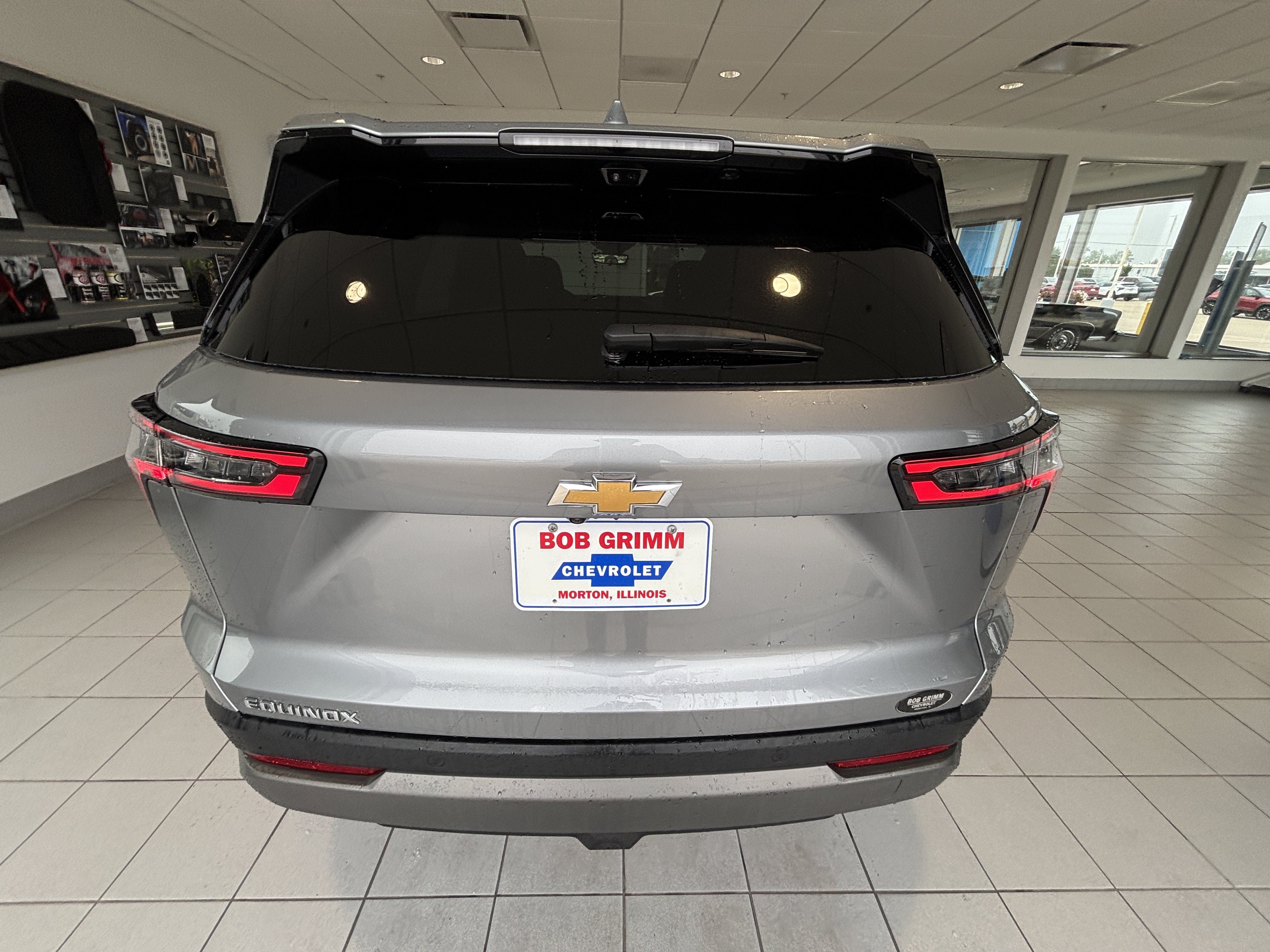 Used 2025 Chevrolet Equinox LT w/ Safety and Technology Package FWD image 8