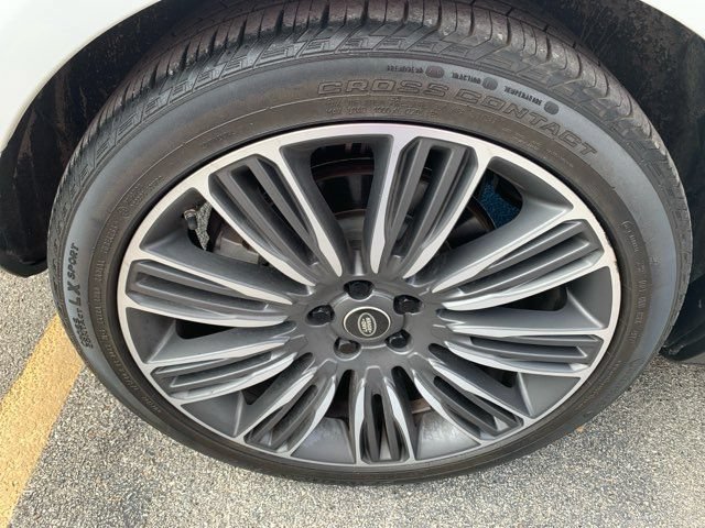 Used 2018 Land Rover Range Rover Supercharged AWD/4WD image 11