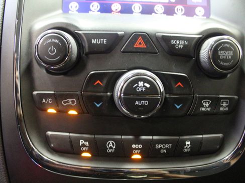 Used 2018 Dodge Durango SXT w/ Quick Order Package 2BB image 15