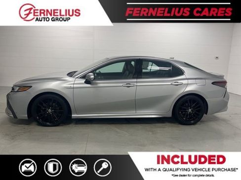 Used 2021 Toyota Camry XSE w/ Cold Weather Package image 4