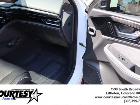 Used 2024 Acura MDX SH-AWD w/ Advance Package image 36