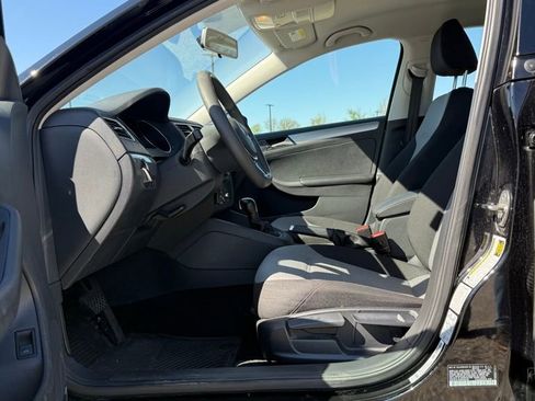 Used 2017 Volkswagen Jetta S w/ Jetta S Cold Weather Package FWD image 10