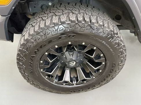 Used 2019 Jeep Wrangler Sport AWD/4WD image 28