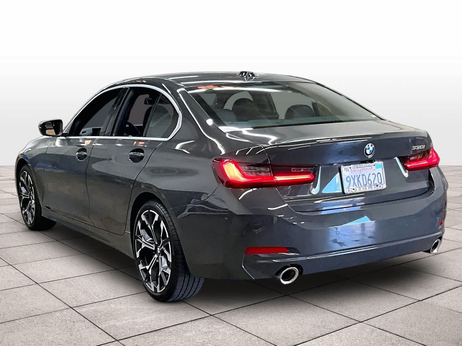 Used 2026 BMW 330i Sedan w/ Premium Package RWD image 16