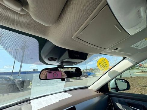 Used 2022 Nissan Rogue SV FWD image 33