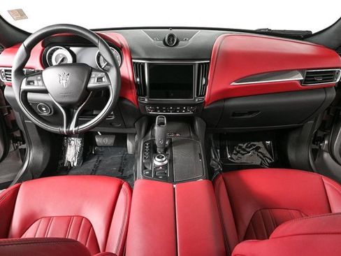 Certified 2022 Maserati Levante GT image 5