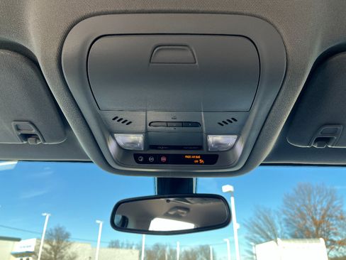 Used 2020 GMC Acadia SLT image 32