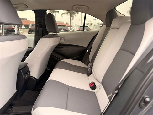 Used 2025 Toyota Corolla LE image 18