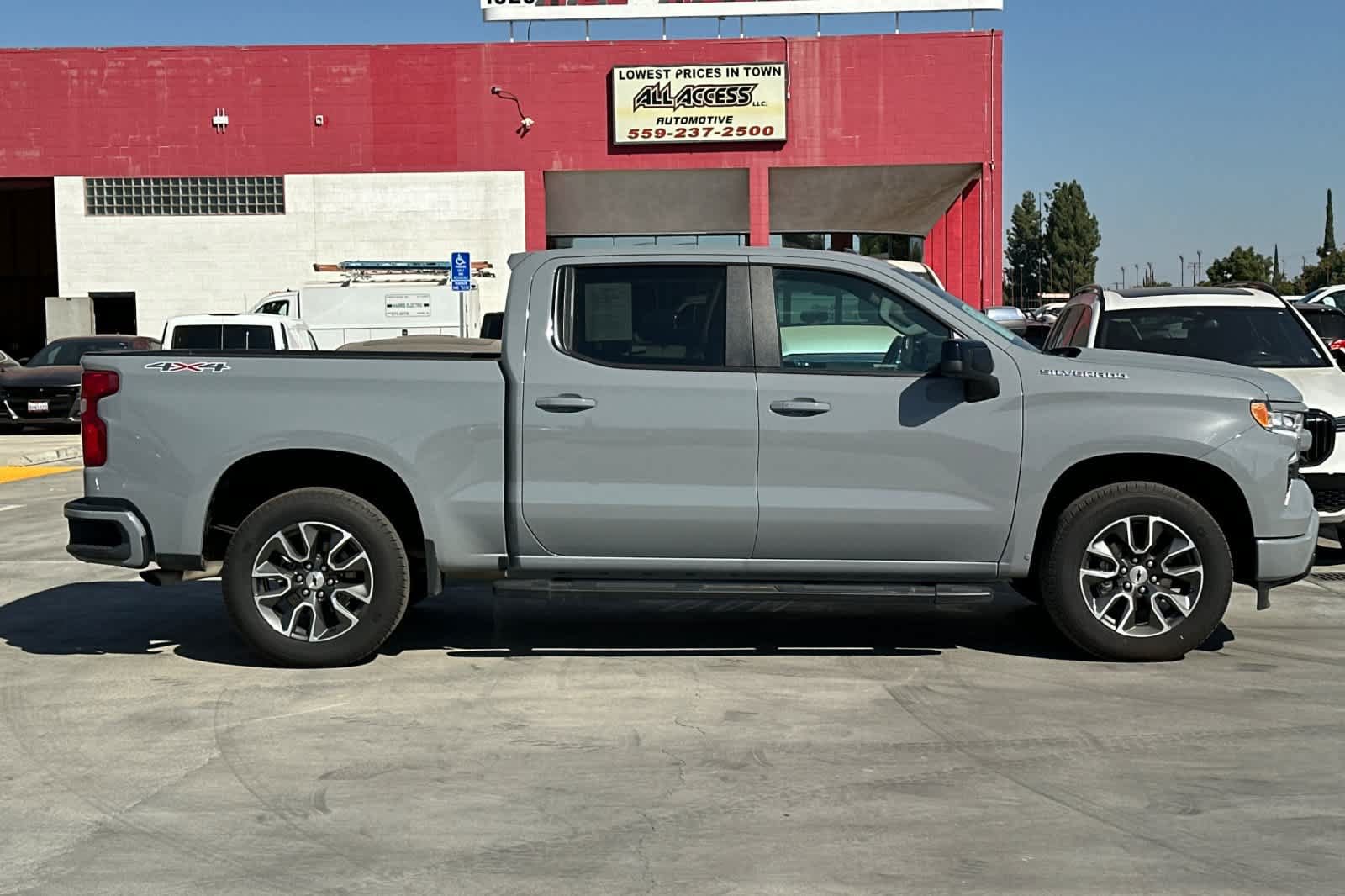 Used 2024 Chevrolet Silverado 1500 RST AWD/4WD image 9