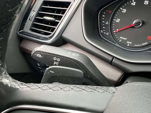 Used 2021 Audi Q5 Premium w/ Convenience Package image 29