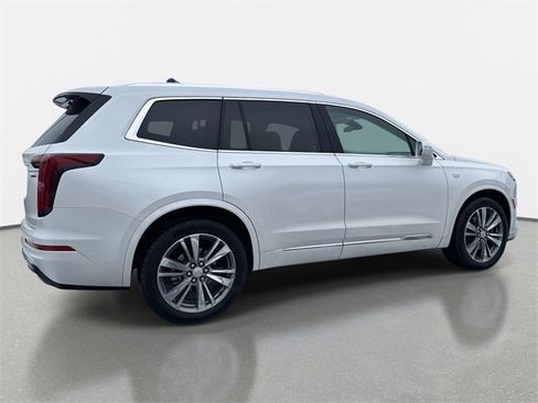 Used 2020 Cadillac XT6 Premium Luxury image 7