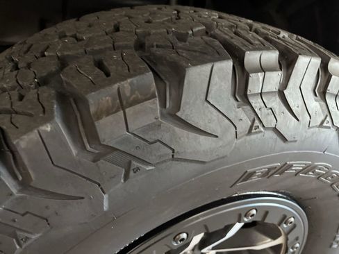Used 2025 Jeep Wrangler Unlimited Rubicon AWD/4WD image 7