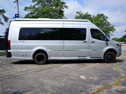 Used 2020 Mercedes-Benz Sprinter 3500 image 14