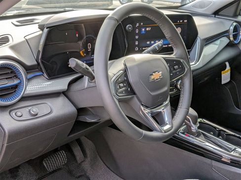 New 2026 Chevrolet Trax LT w/ Driver Confidence Package image 9
