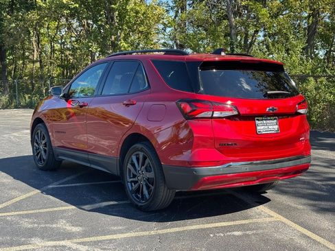 Used 2022 Chevrolet Equinox RS w/ Infotainment Package image 6