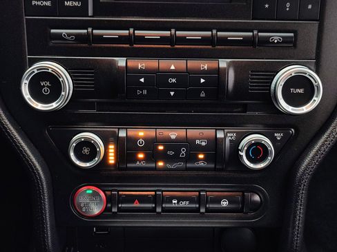 Used 2018 Ford Mustang Coupe image 28