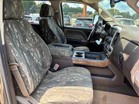 Used 2015 GMC Sierra 3500 SLE w/ SLE Preferred Package AWD/4WD image 17