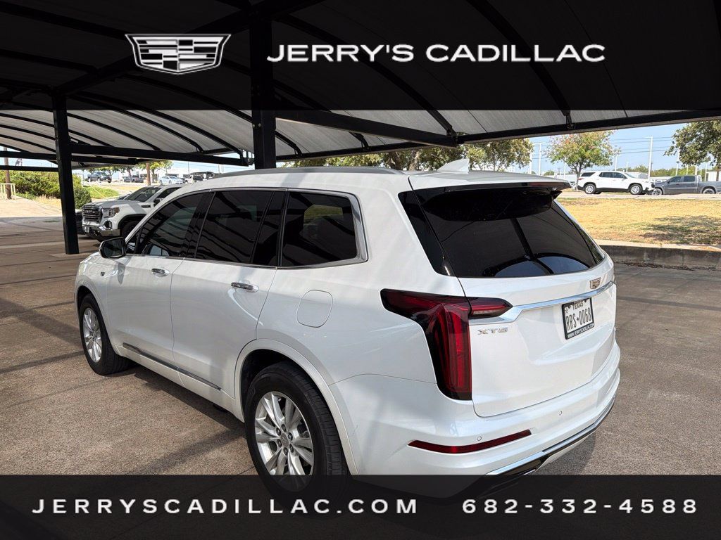 Used 2022 Cadillac XT6 Luxury FWD image 5