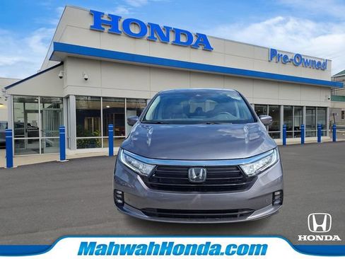Used 2023 Honda Odyssey Touring image 2
