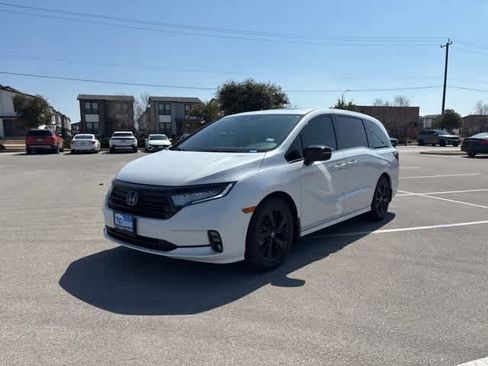 Used 2023 Honda Odyssey Sport image 1