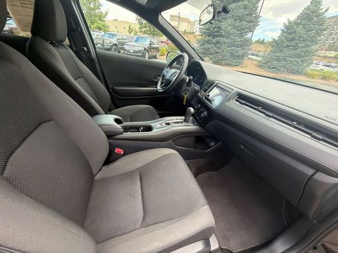 Used 2021 Honda HR-V Sport image 17