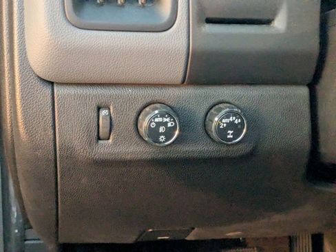 Used 2018 Chevrolet Colorado Z71 image 11