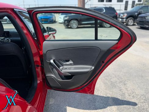 Used 2019 Mercedes-Benz A 220 image 18