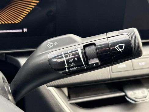 New 2025 Kia K4 LX image 24