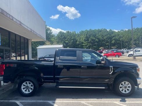 Certified 2022 Ford F250 XL w/ STX Appearance Package AWD/4WD image 4