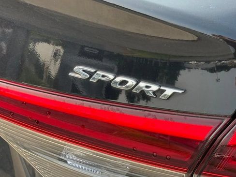 Used 2024 Honda Civic Sport image 12