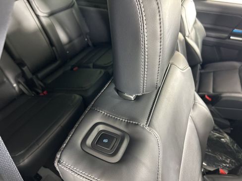 New 2025 Ford Expedition Max Platinum w/ Stealth Performance Package image 33