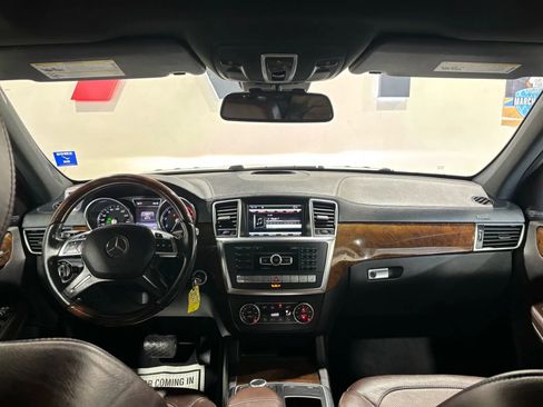 Used 2014 Mercedes-Benz GL 450 4MATIC image 19